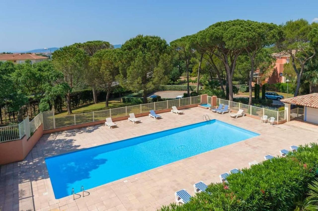 Oasis Des Grands Pins - Saint-Raphael - Residence Privee Avec Grande Piscine & Tennis Privee エクステリア 写真